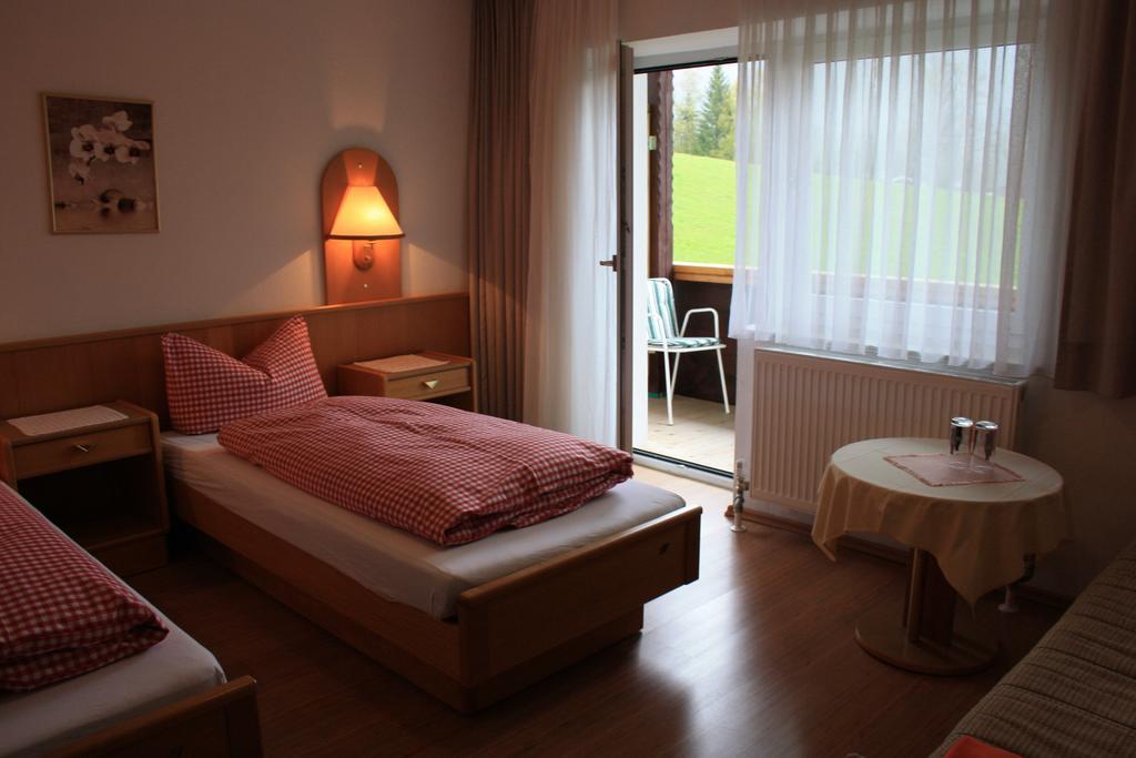 Landhotel Wolf ลอยทัช ภายนอก รูปภาพ